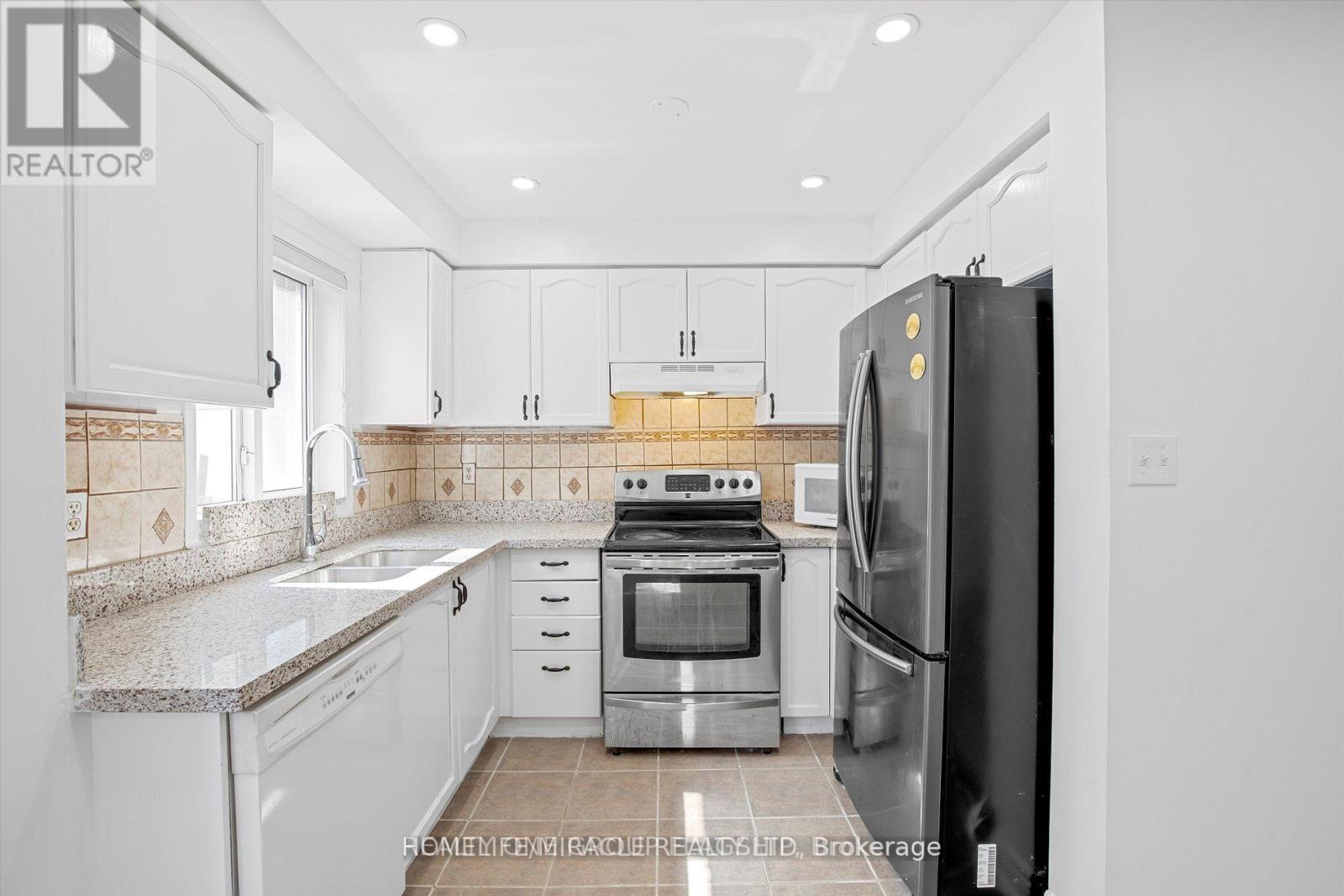 #42 435 MIDDLEFIELD ROAD - 3