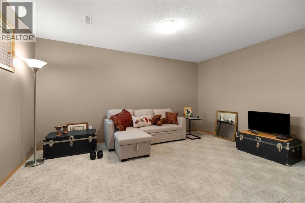 128 Preston Avenue NE — photo 33