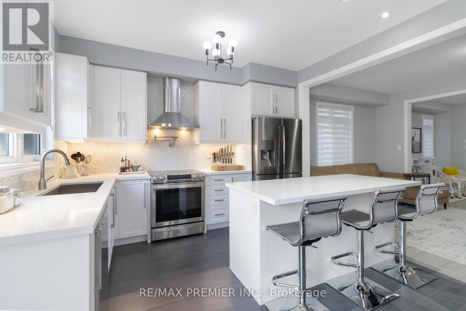 230 CRANBROOK CRESCENT - 24