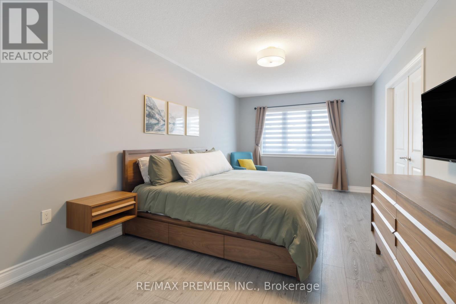 230 CRANBROOK CRESCENT - 29