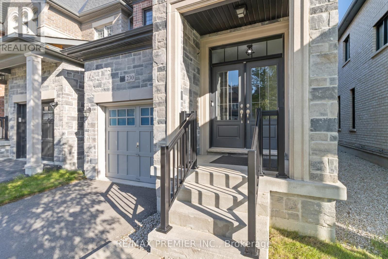 230 CRANBROOK CRESCENT - 4