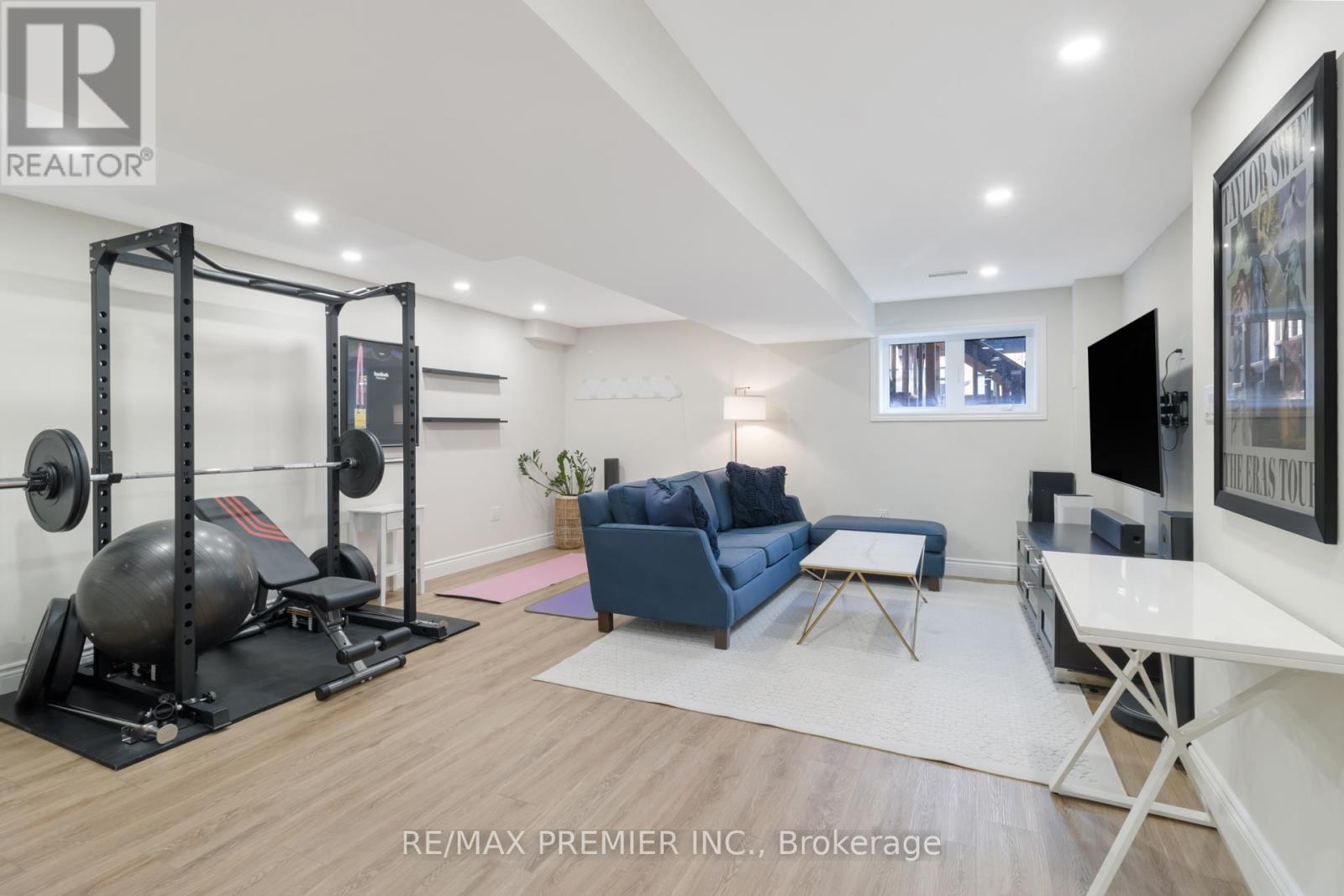 230 CRANBROOK CRESCENT - 40