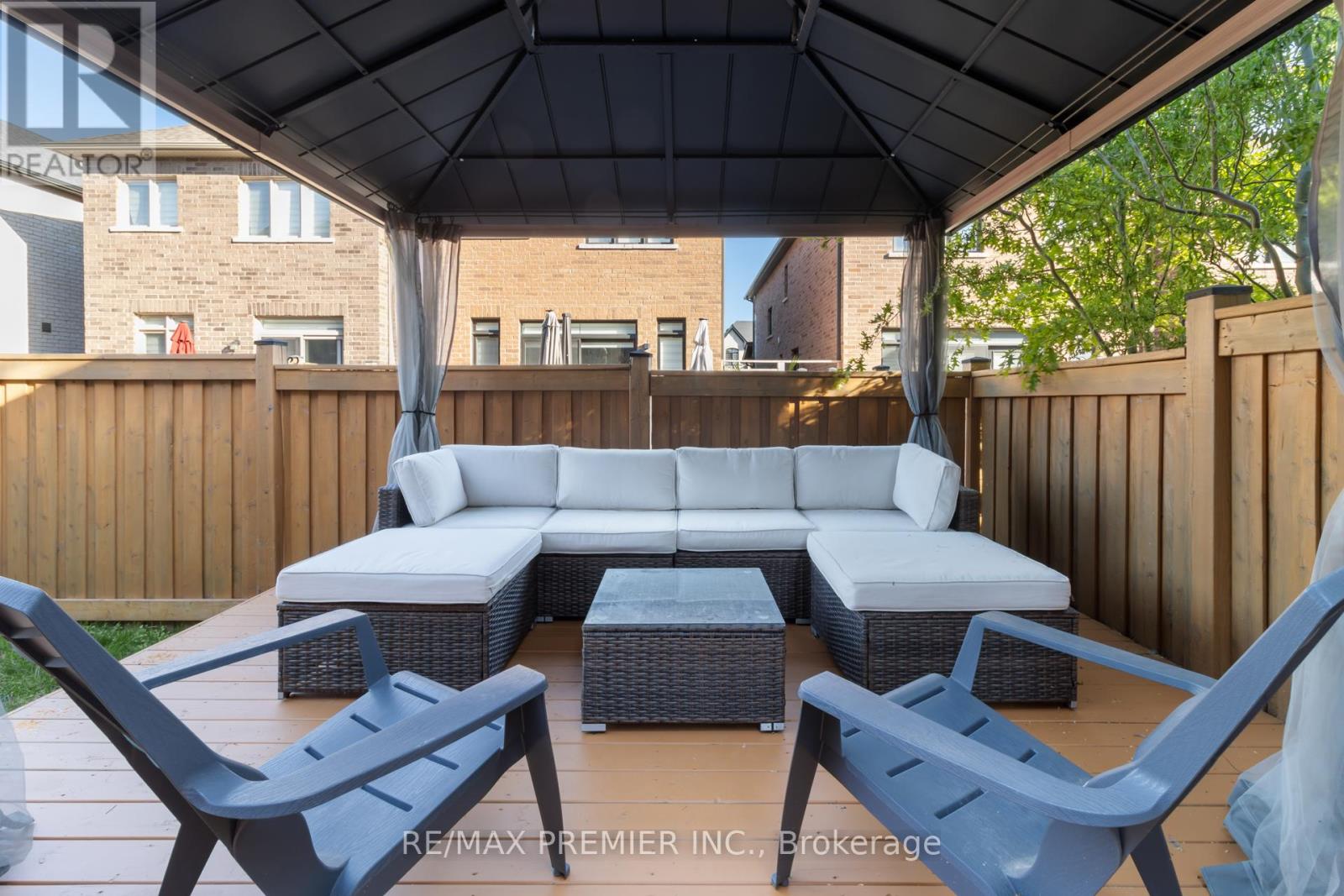 230 CRANBROOK CRESCENT - 46
