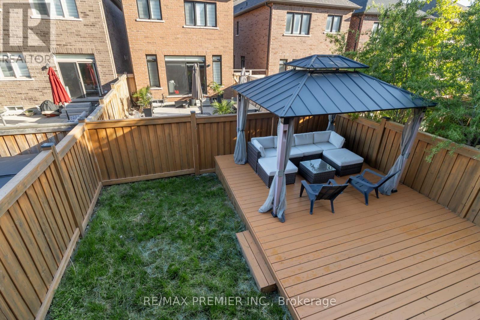 230 CRANBROOK CRESCENT - 47