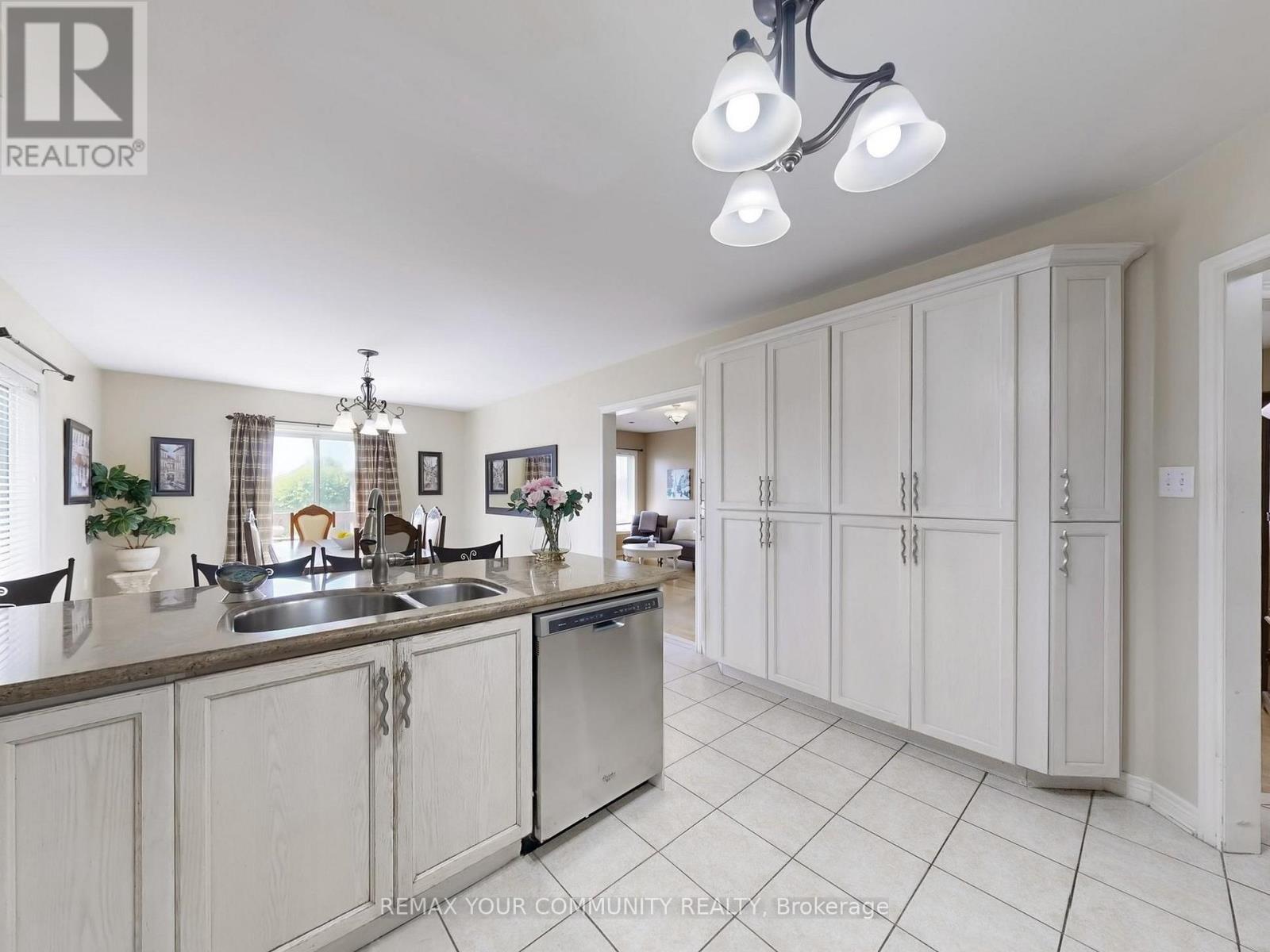 24 CACHET HILL CRESCENT - 14