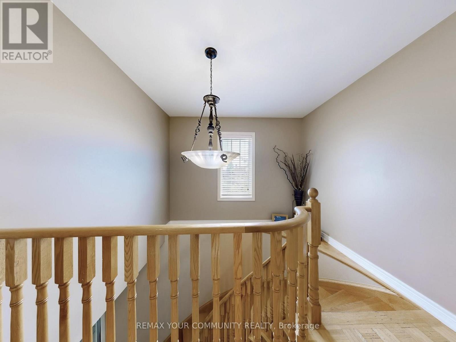 24 CACHET HILL CRESCENT - 27