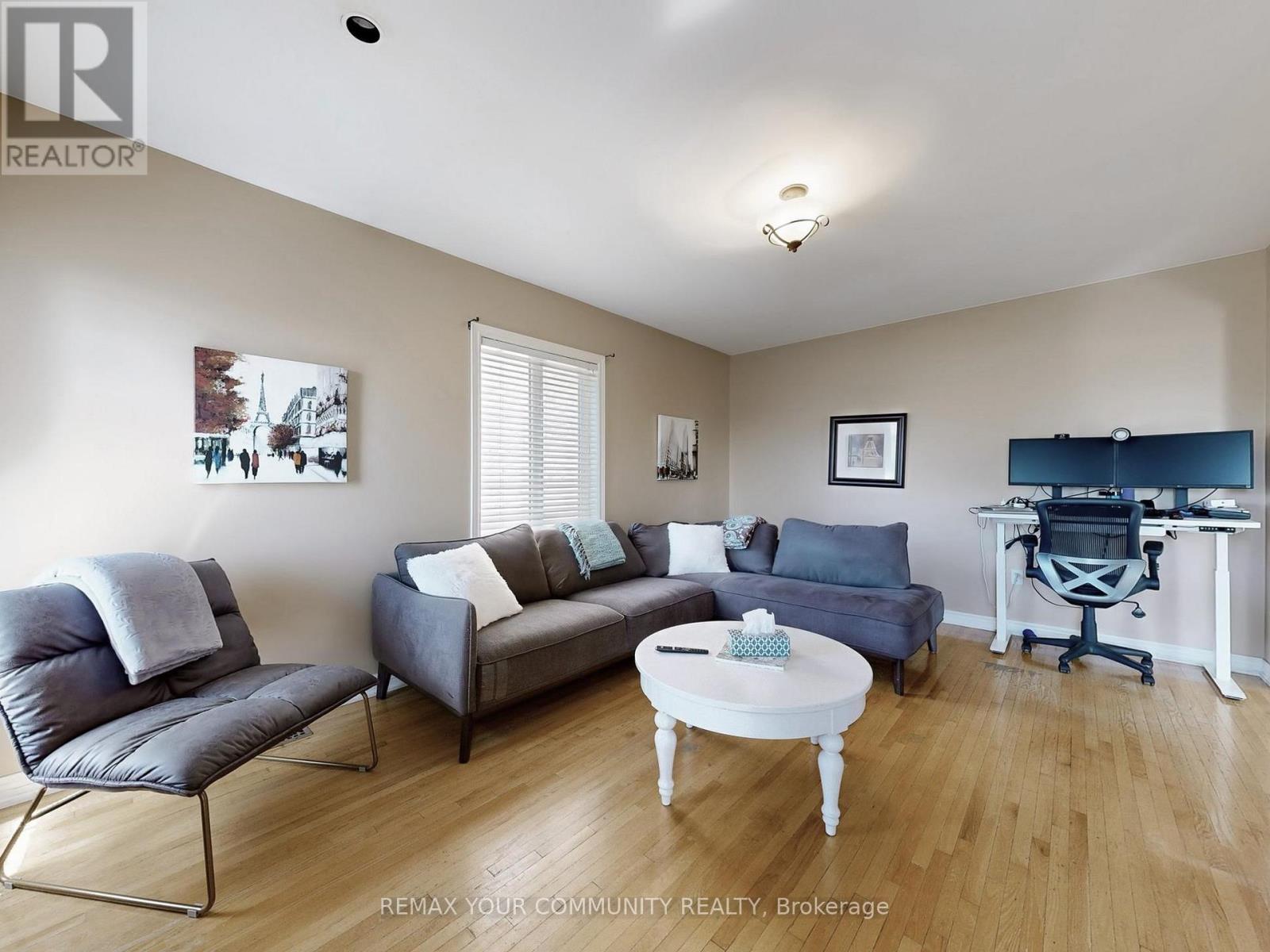 24 CACHET HILL CRESCENT - 7