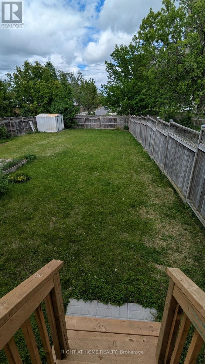 142 LILIBET CRESCENT E - 24