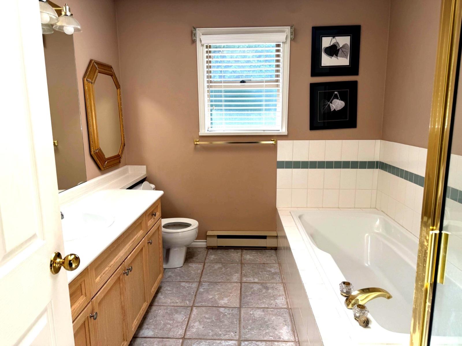 5 Bed, 4 Bath House for Sale in Surrey – 12090 57 AVENUE, Surrey - Image 20