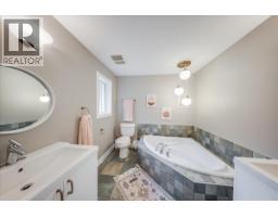 816 Columbia Road, Castlegar, BC V1N4K6 Photo 18