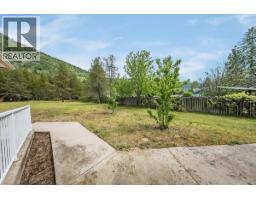 816 Columbia Road, Castlegar, BC V1N4K6 Photo 41