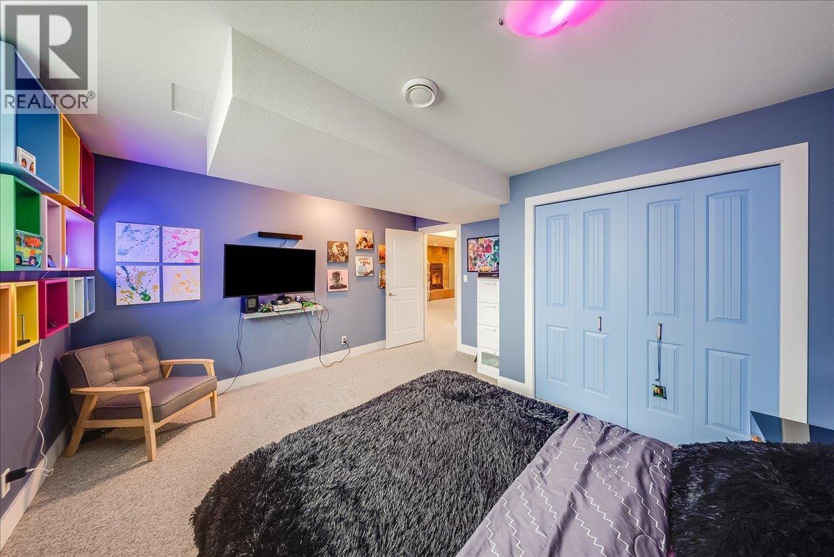 816 COLUMBIA Road - 36