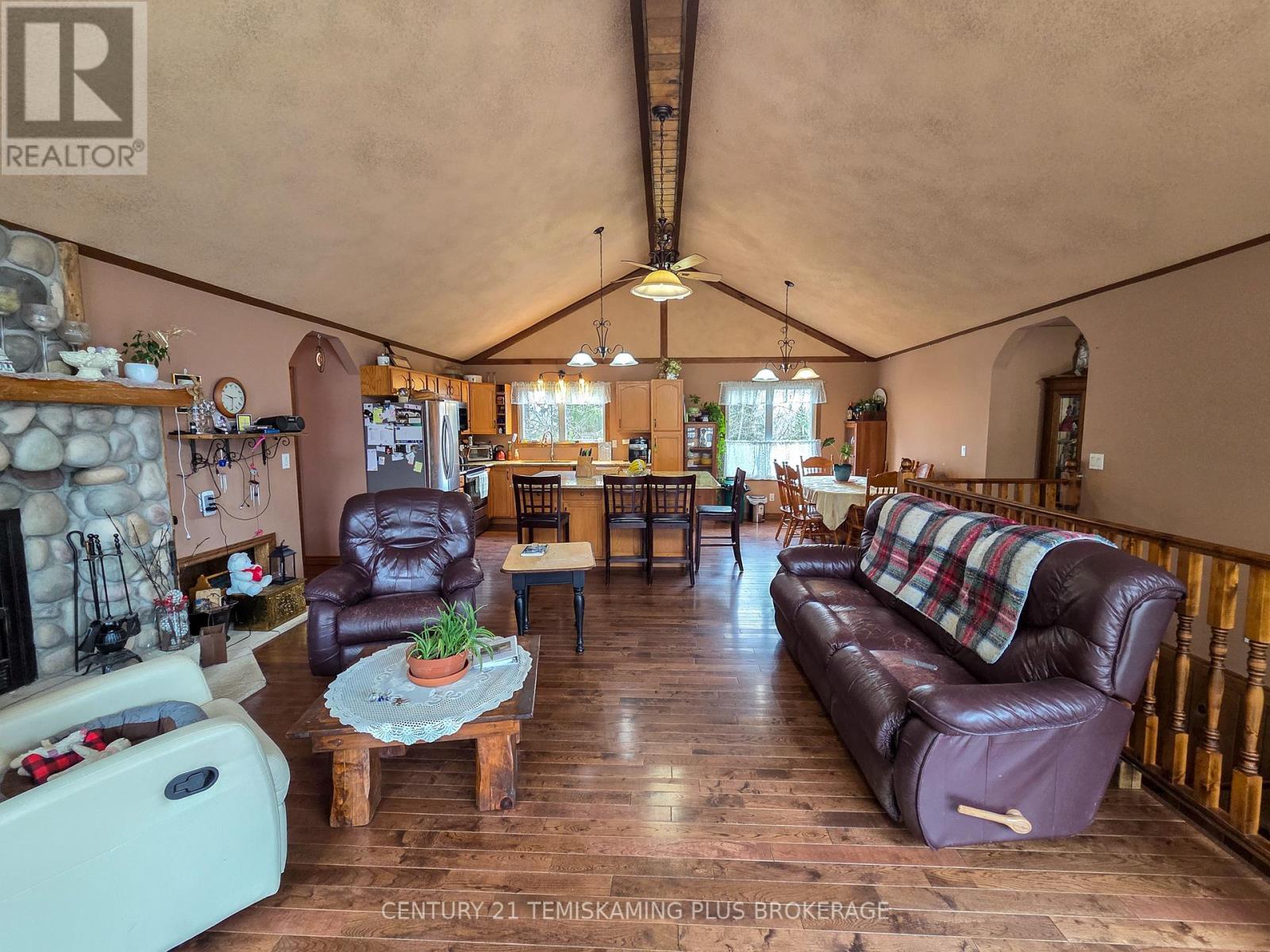 488011 CHAMBERLAIN 6 ROAD - 10