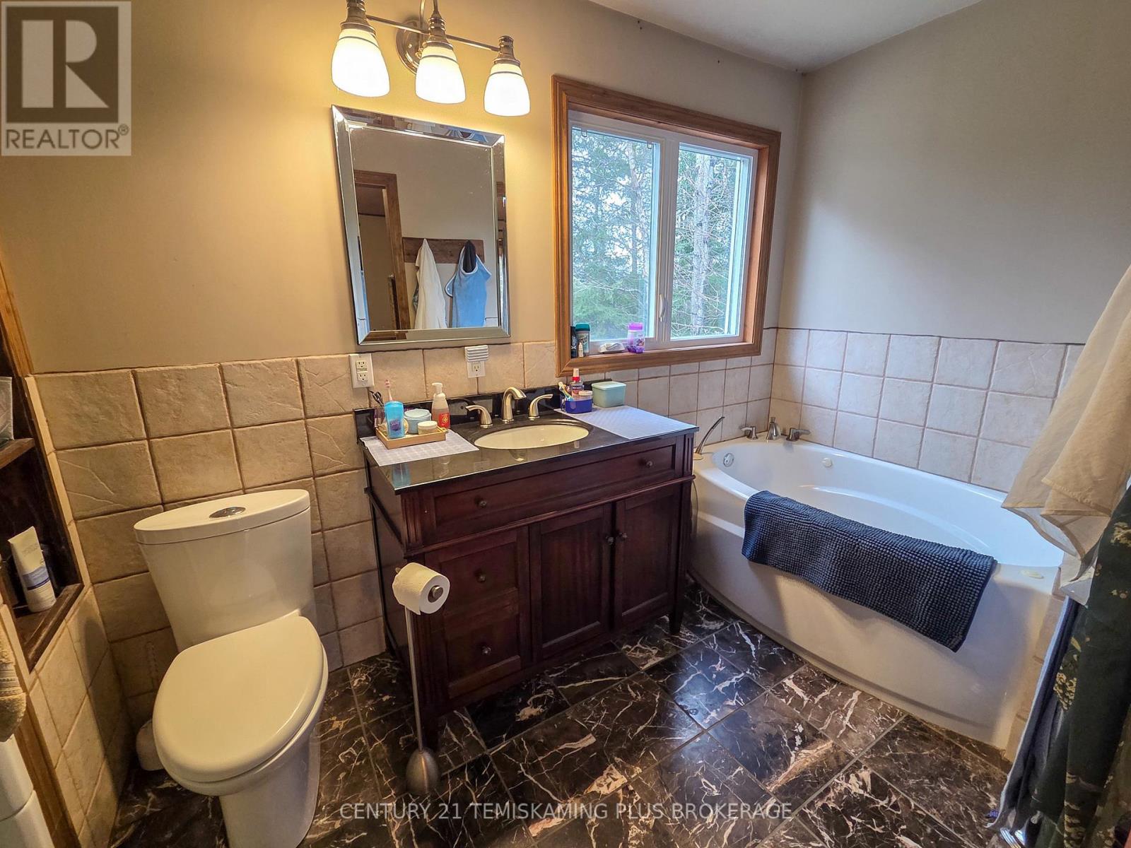 488011 CHAMBERLAIN 6 ROAD - 17