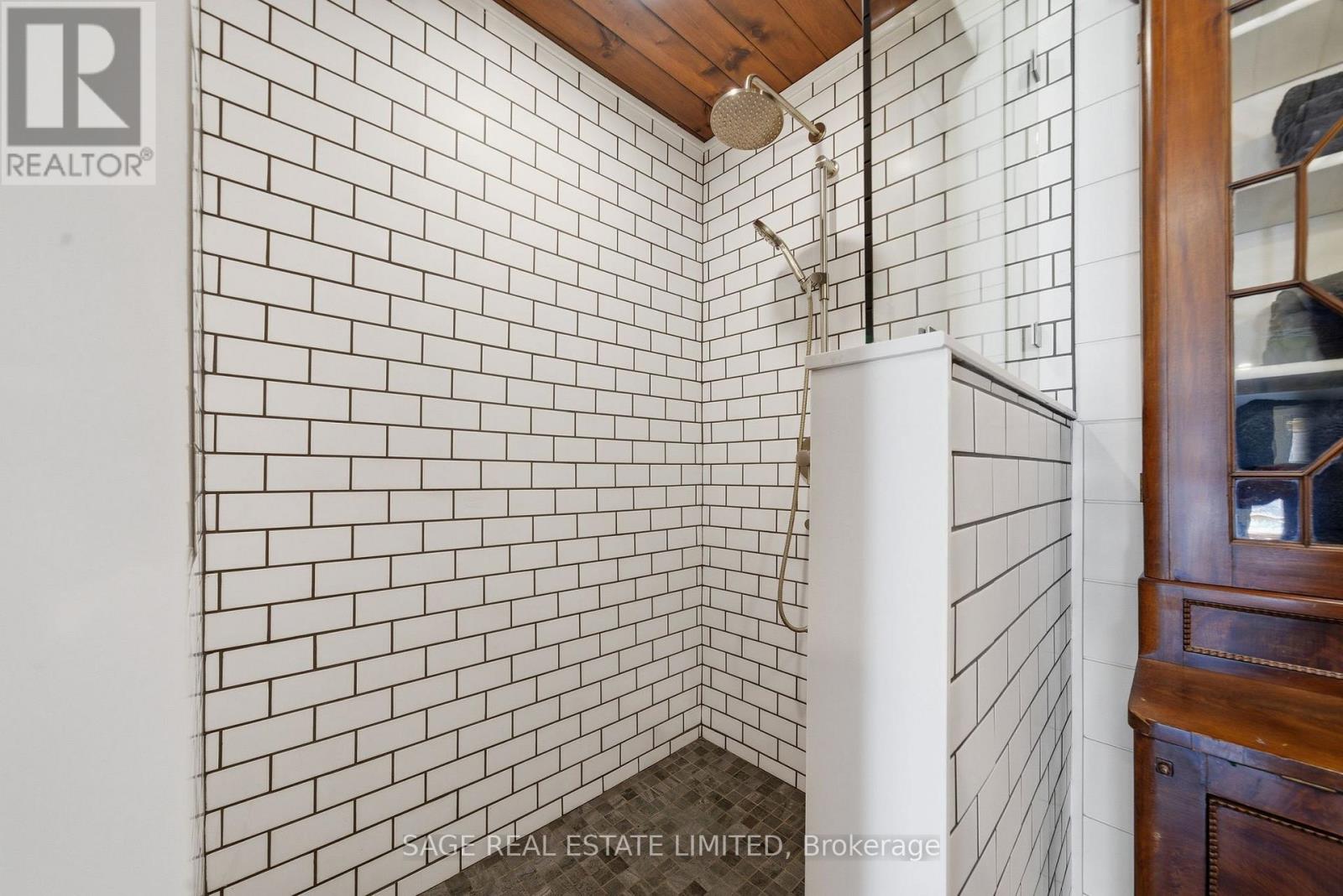 141 SANDY POINT ROAD - 21