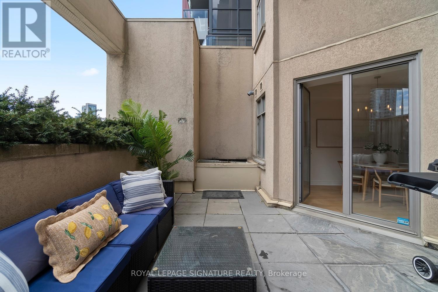 #207 550 FRONT STREET W - 18