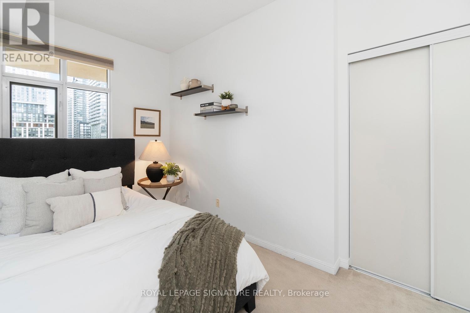 #207 550 FRONT STREET W - 28