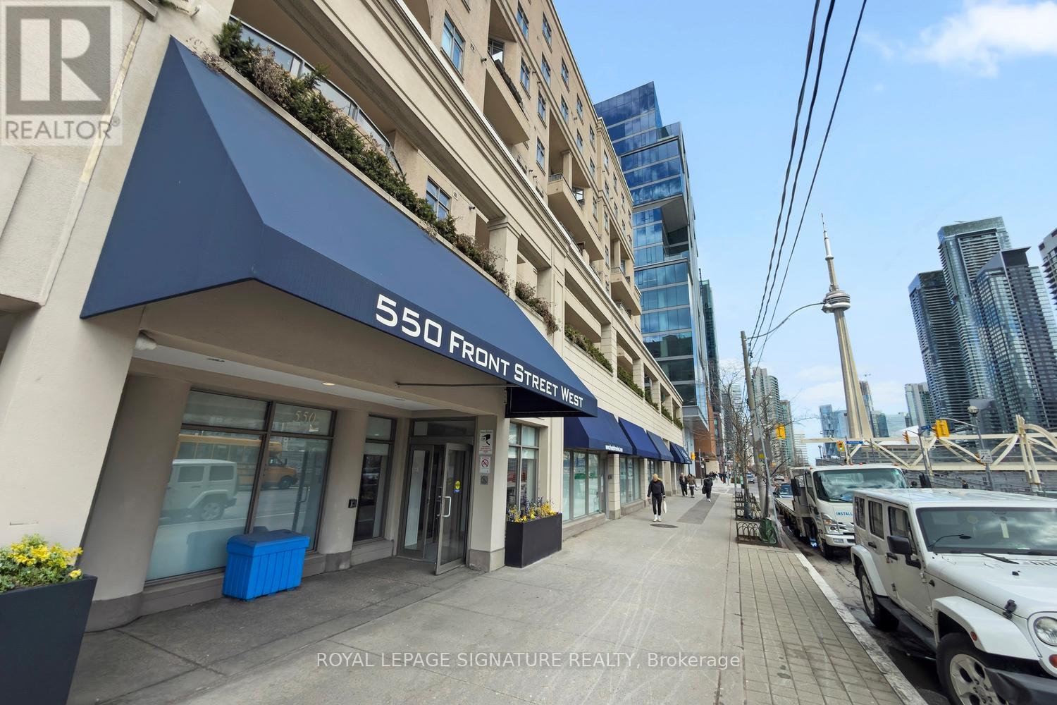 #207 550 FRONT STREET W - 33
