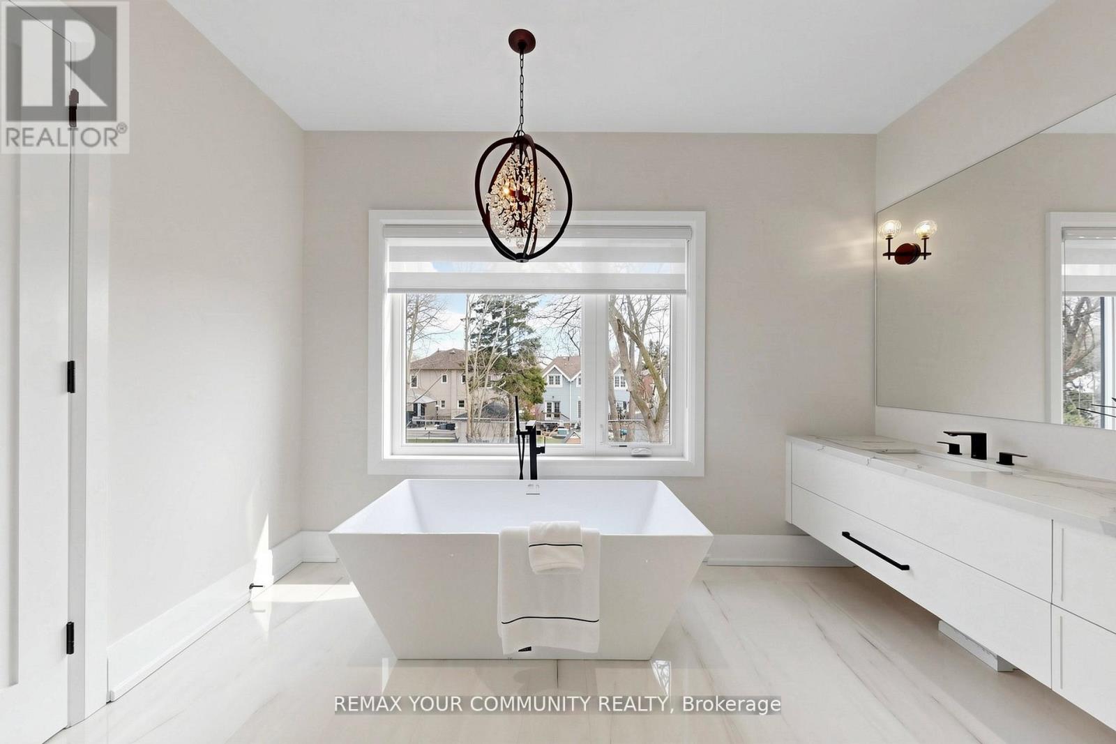 97 RANEE AVENUE - 36