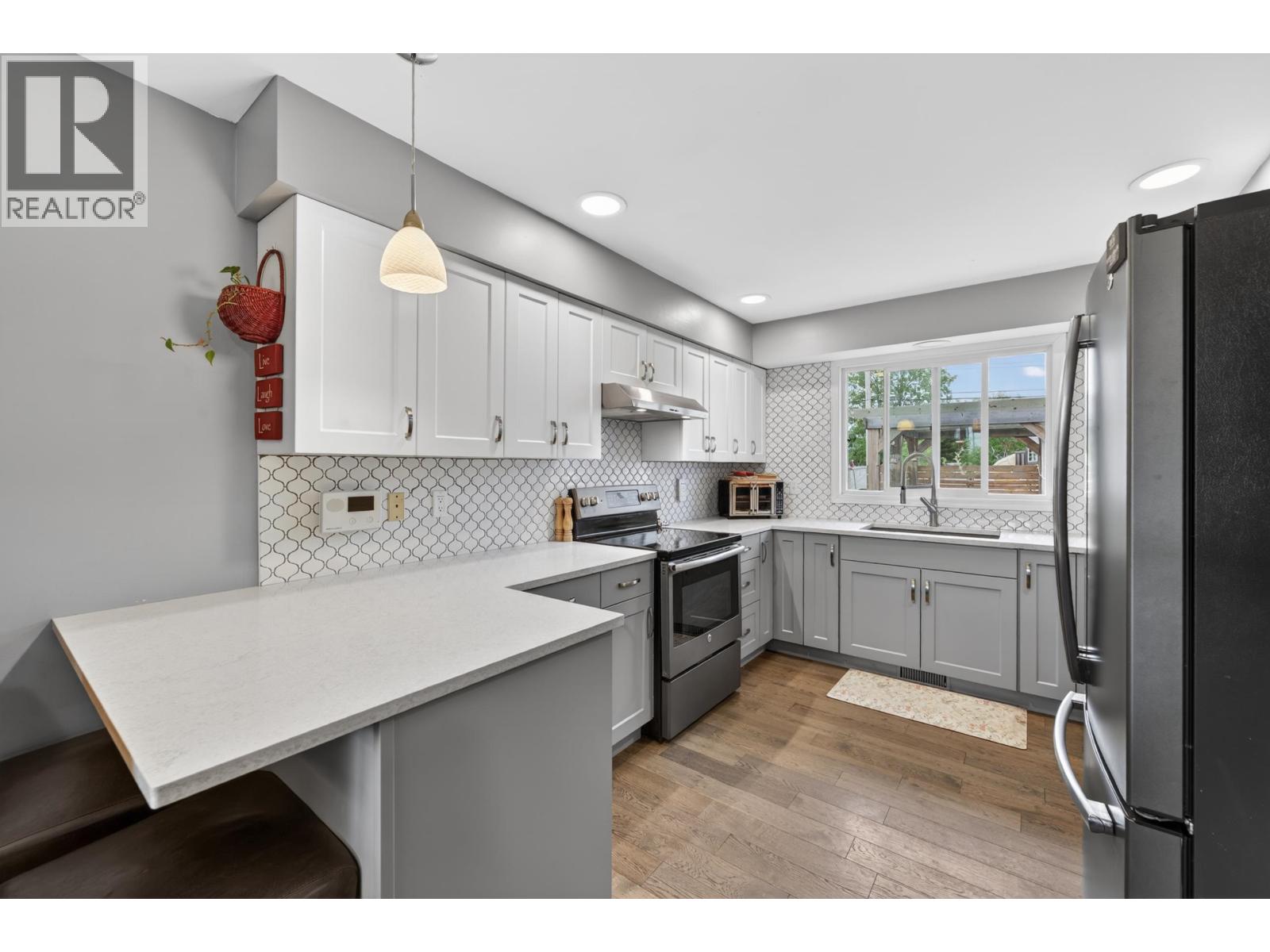 10315 111 AVENUE - 5