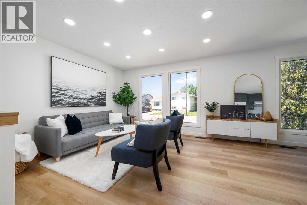 17 Calder Place SE - photo 5