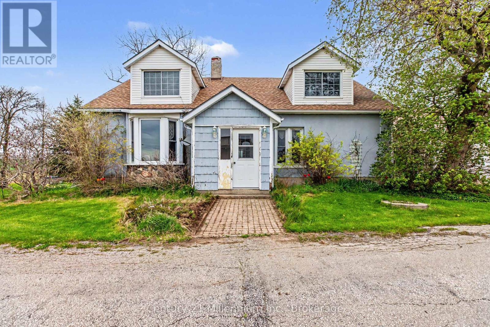 4758 BRUCE 3 ROAD - 1