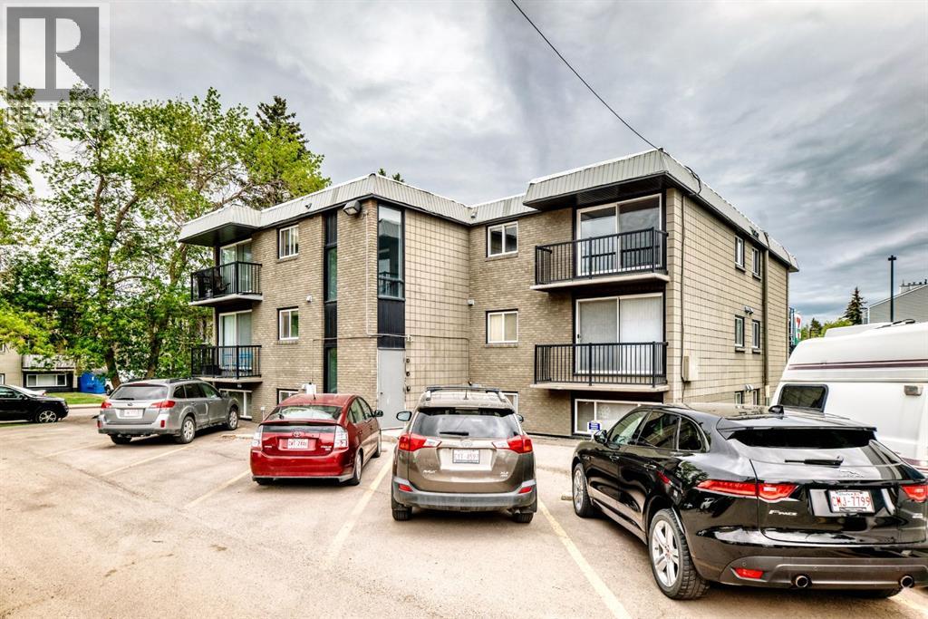 #4 2902 17 Avenue SW - 42