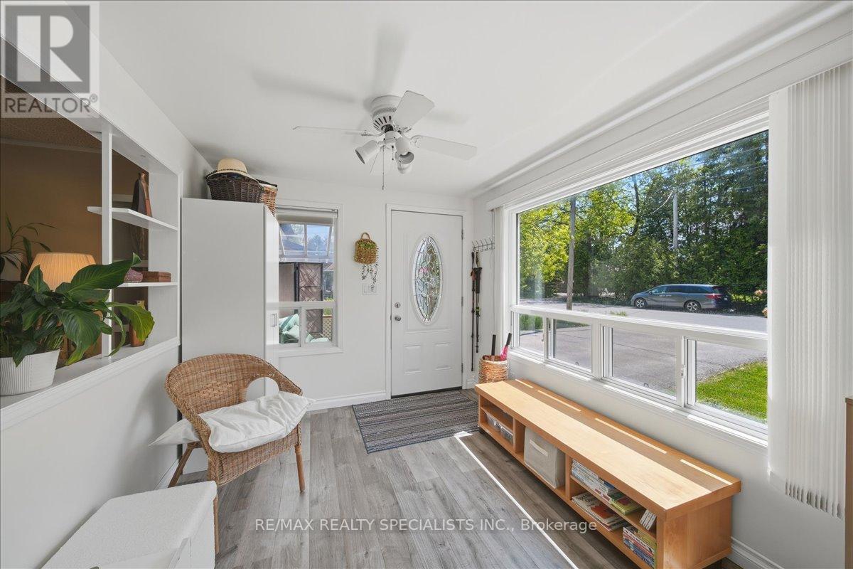 644 ROSE LANE - Image 10