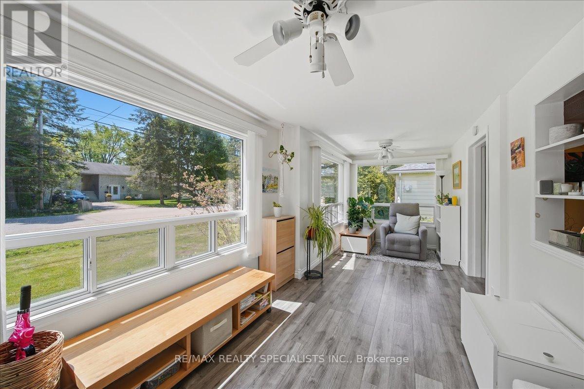 644 ROSE LANE - Image 12