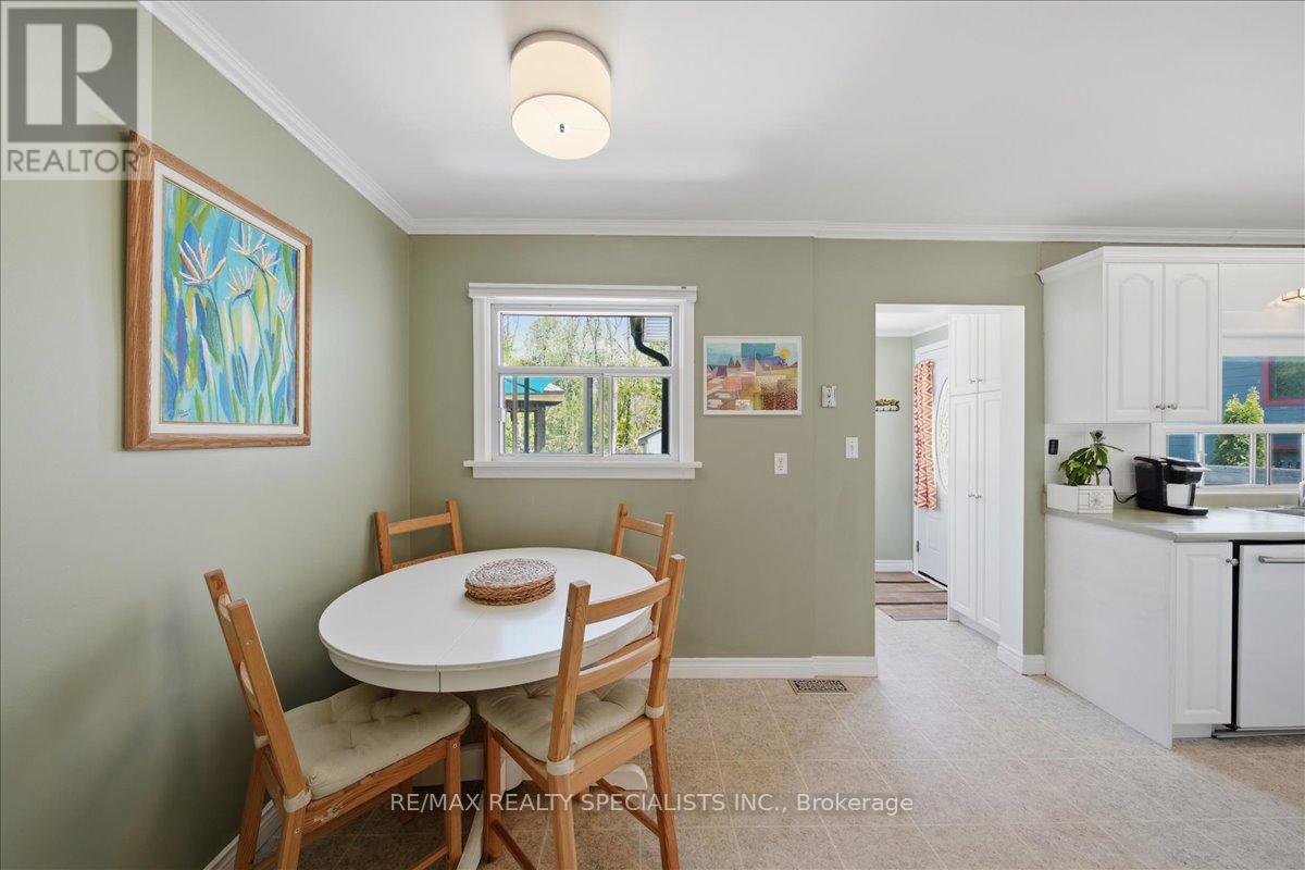 644 ROSE LANE - Image 18