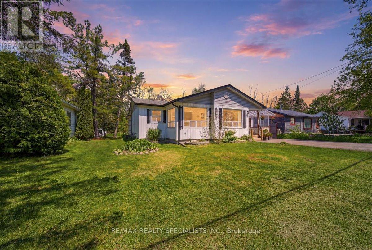 644 ROSE LANE - Image 3