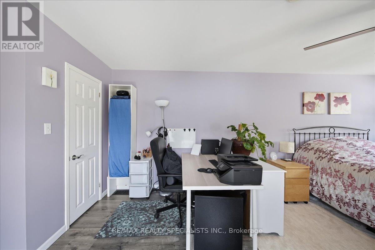 644 ROSE LANE - Image 36