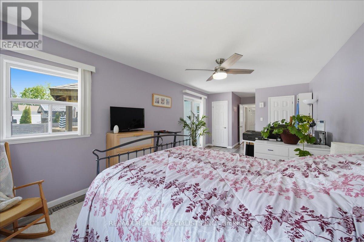 644 ROSE LANE - Image 38