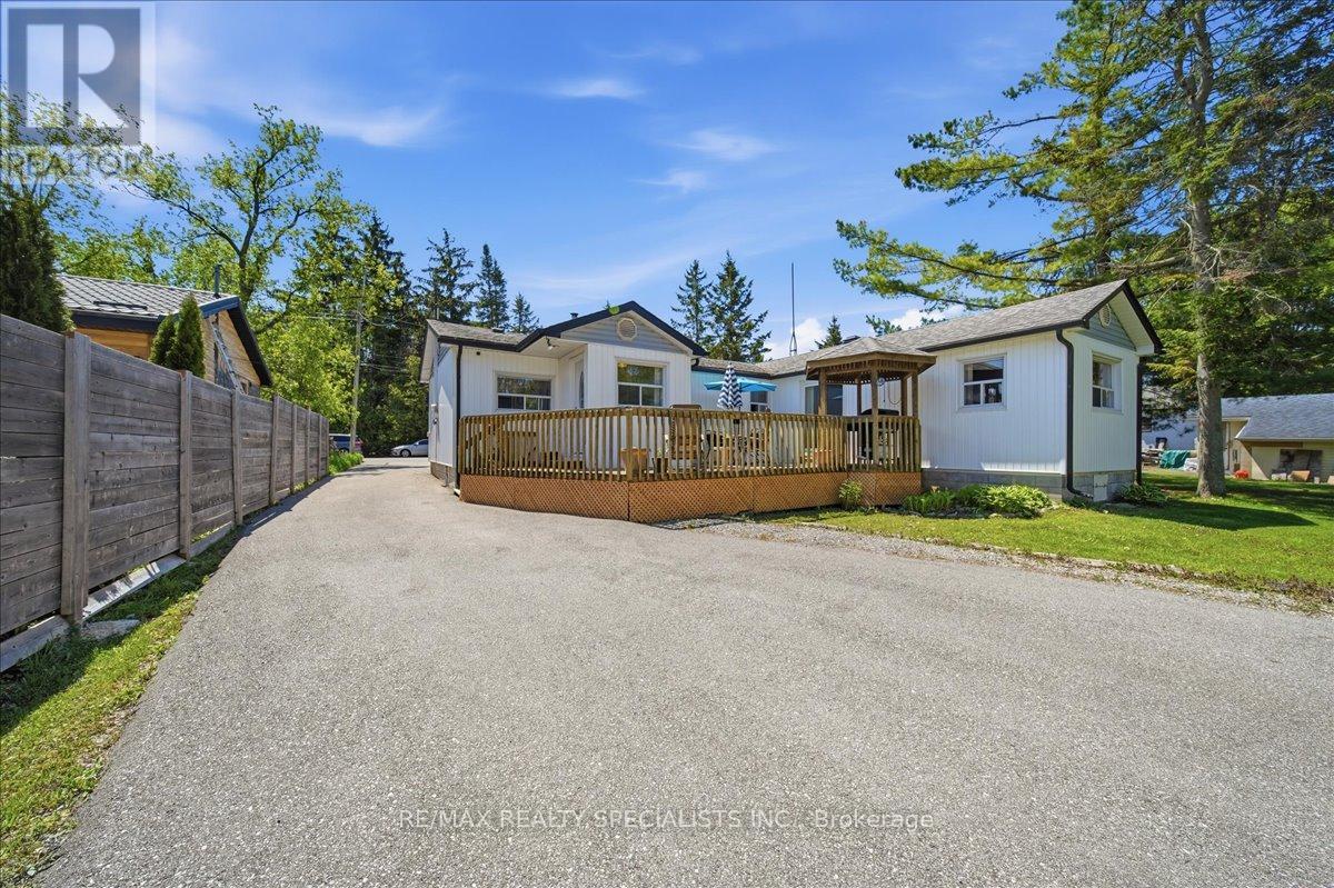 644 ROSE LANE - Image 40
