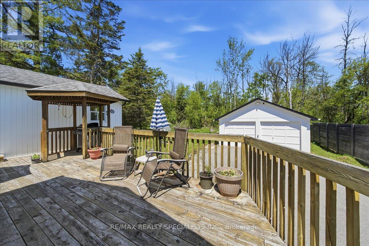 644 ROSE LANE - Image 44