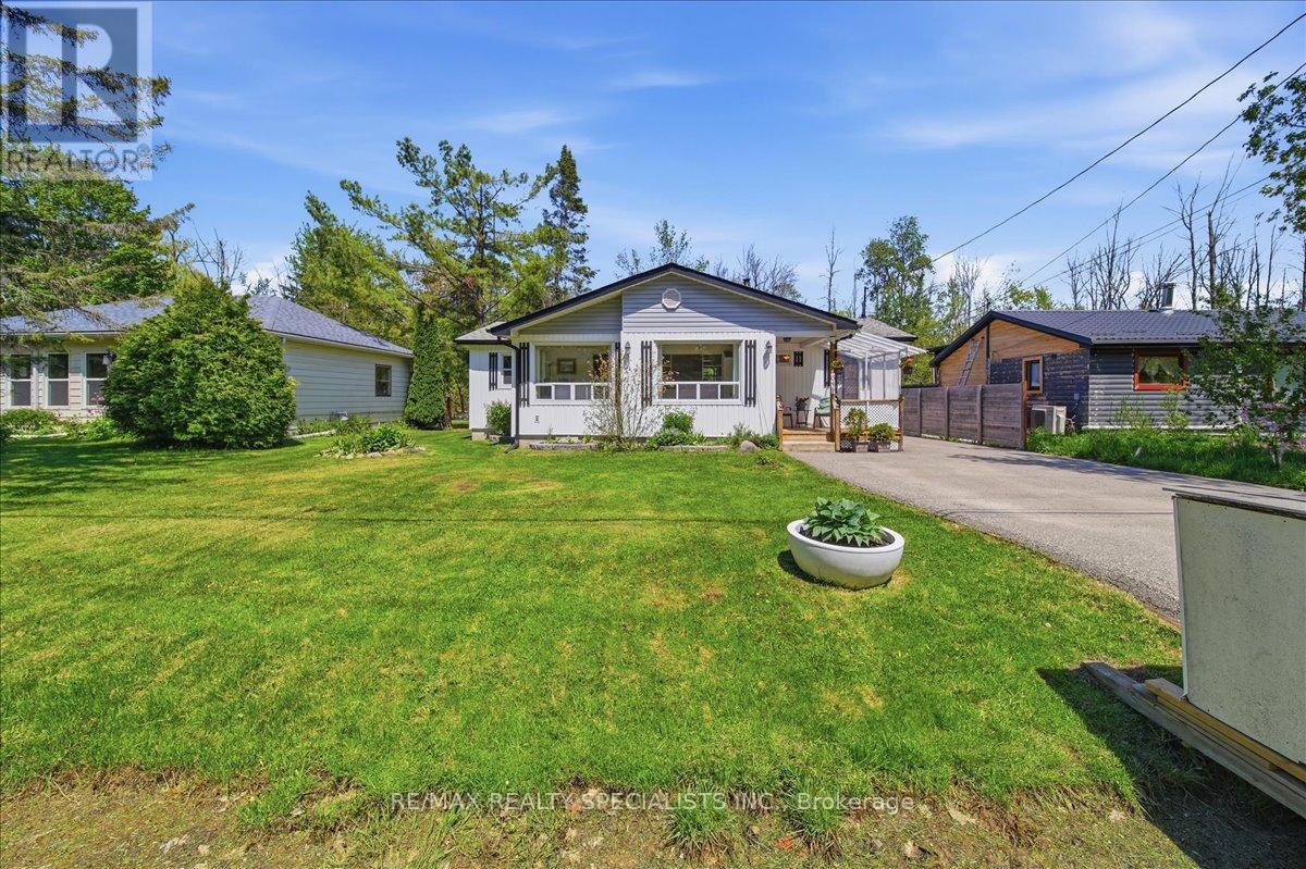 644 ROSE LANE - Image 5