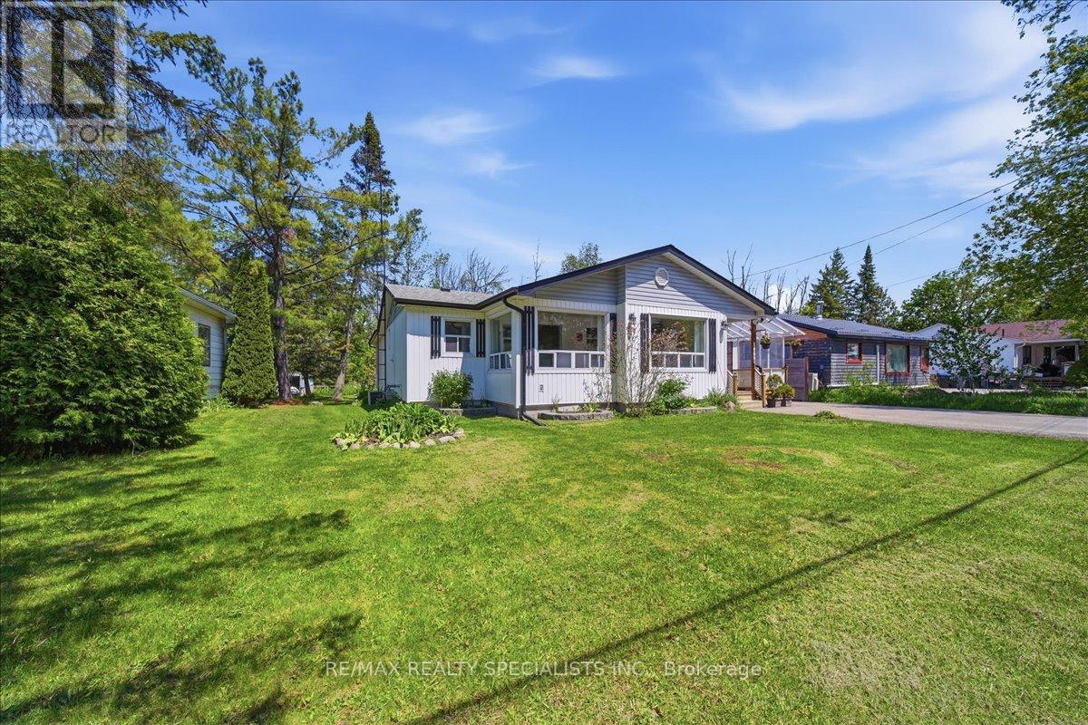 644 ROSE LANE - Image 7