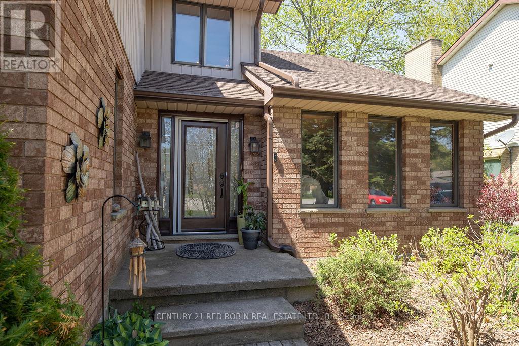 110 ROE STREET - 2