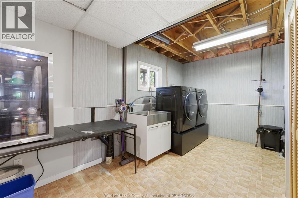 187 WOODLAWN CRESCENT - 27