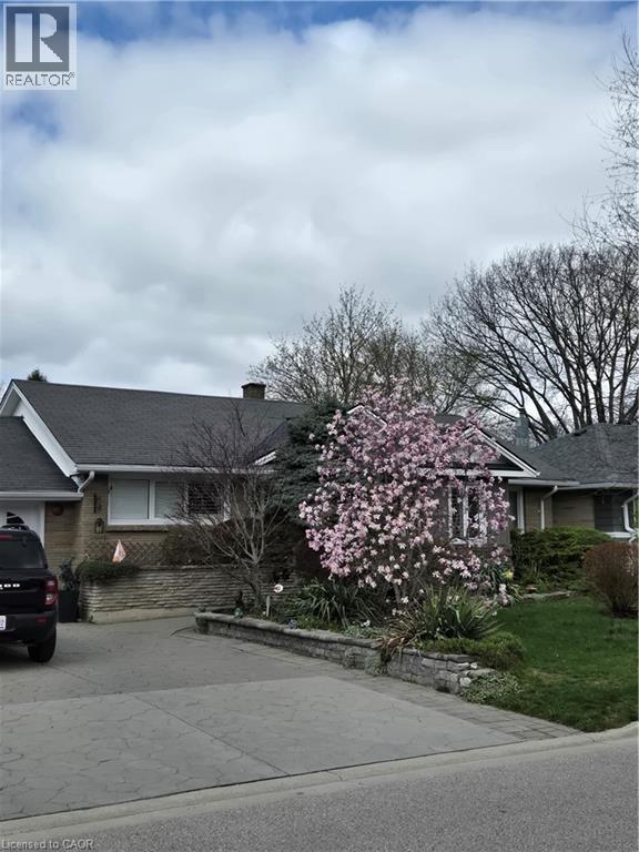 27 HEPBURN Avenue - 43