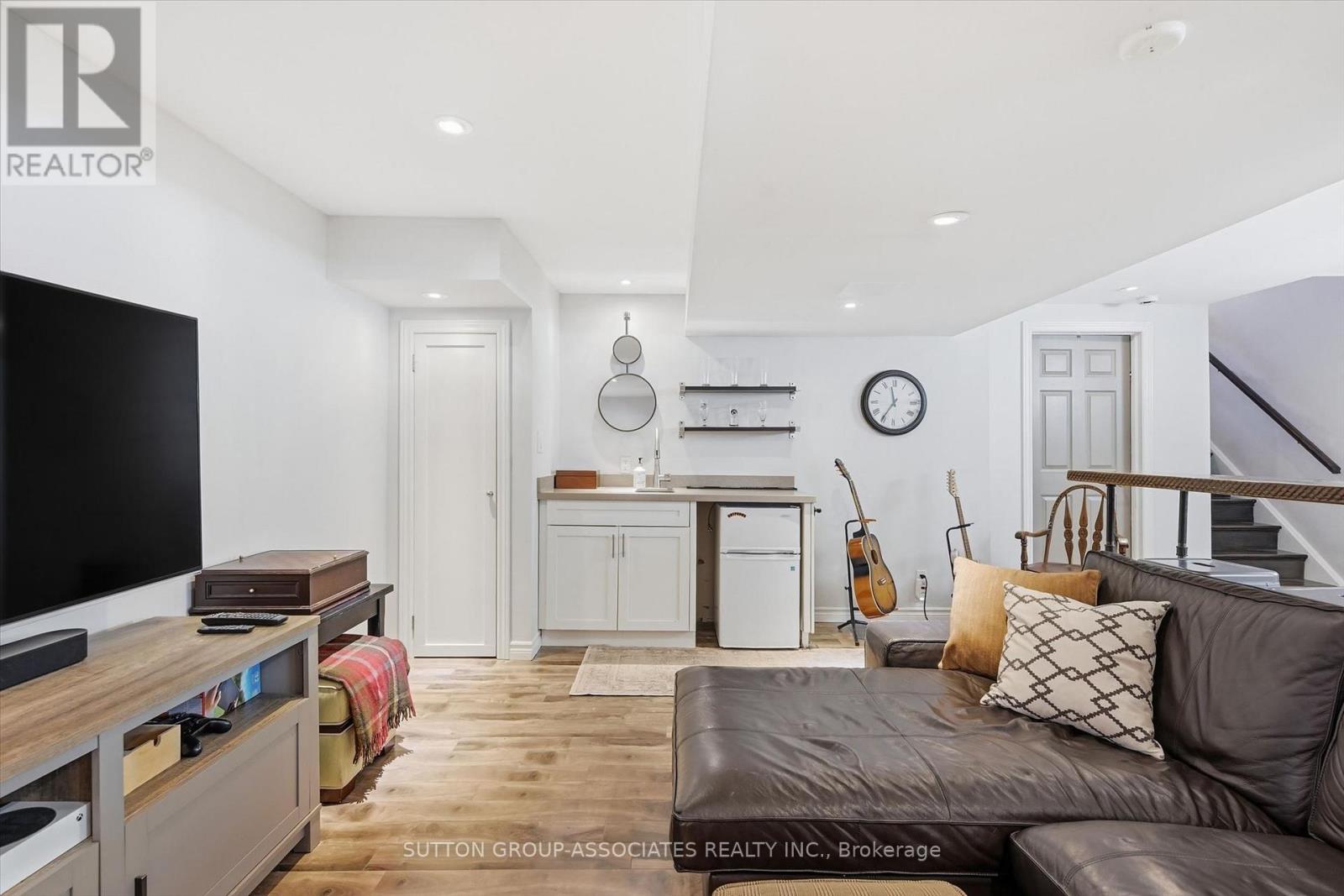 2417 HILDA DRIVE - 43