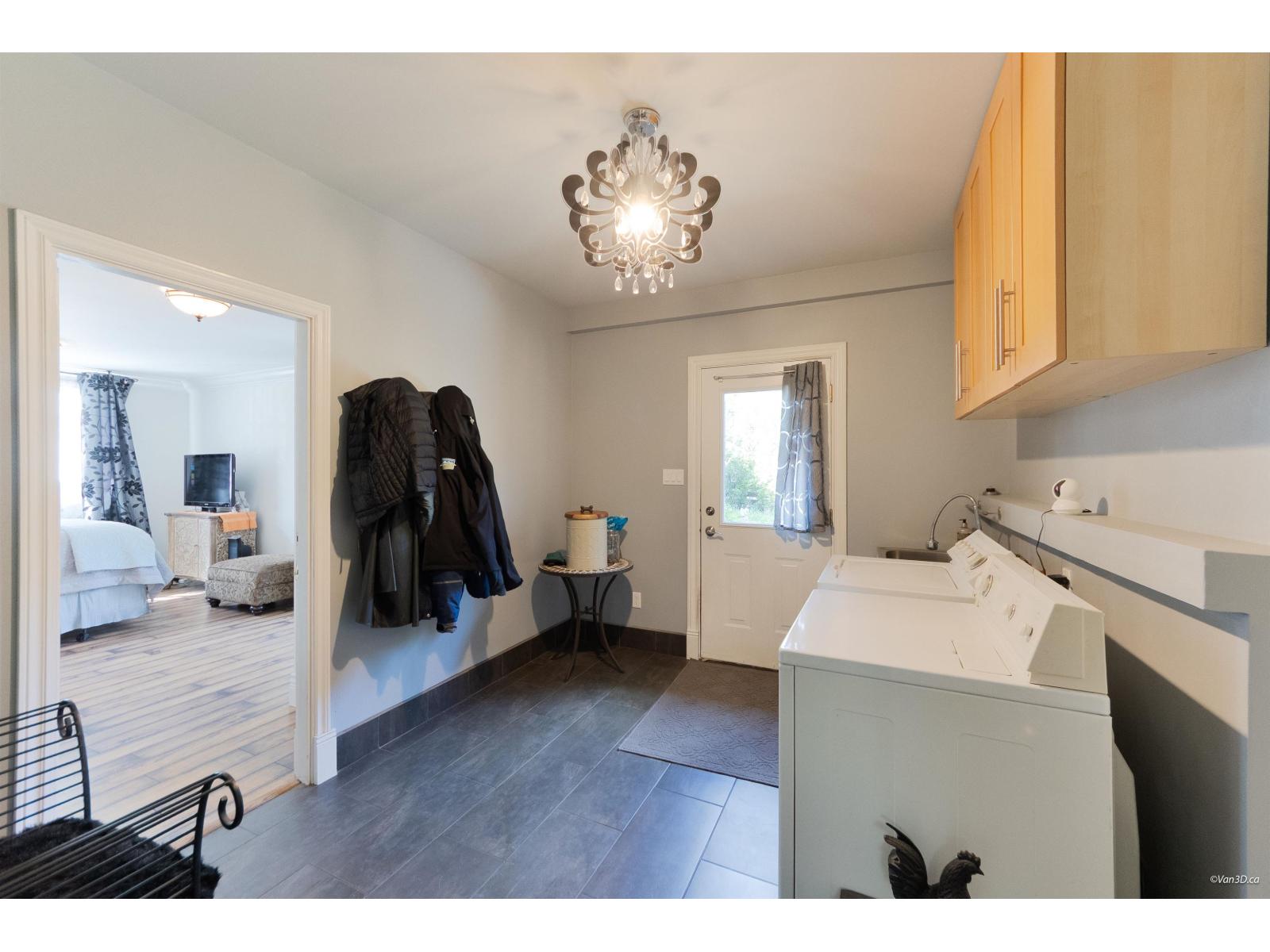 4 Bed, 2 Bath House for Sale in Surrey – 14735 109A AVENUE, Surrey - Image 11