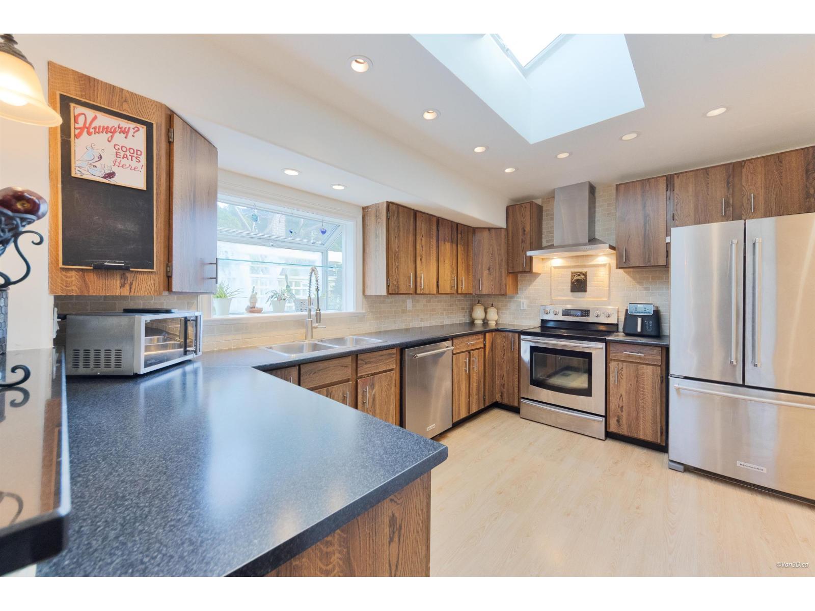 4 Bed, 2 Bath House for Sale in Surrey – 14735 109A AVENUE, Surrey - Image 9
