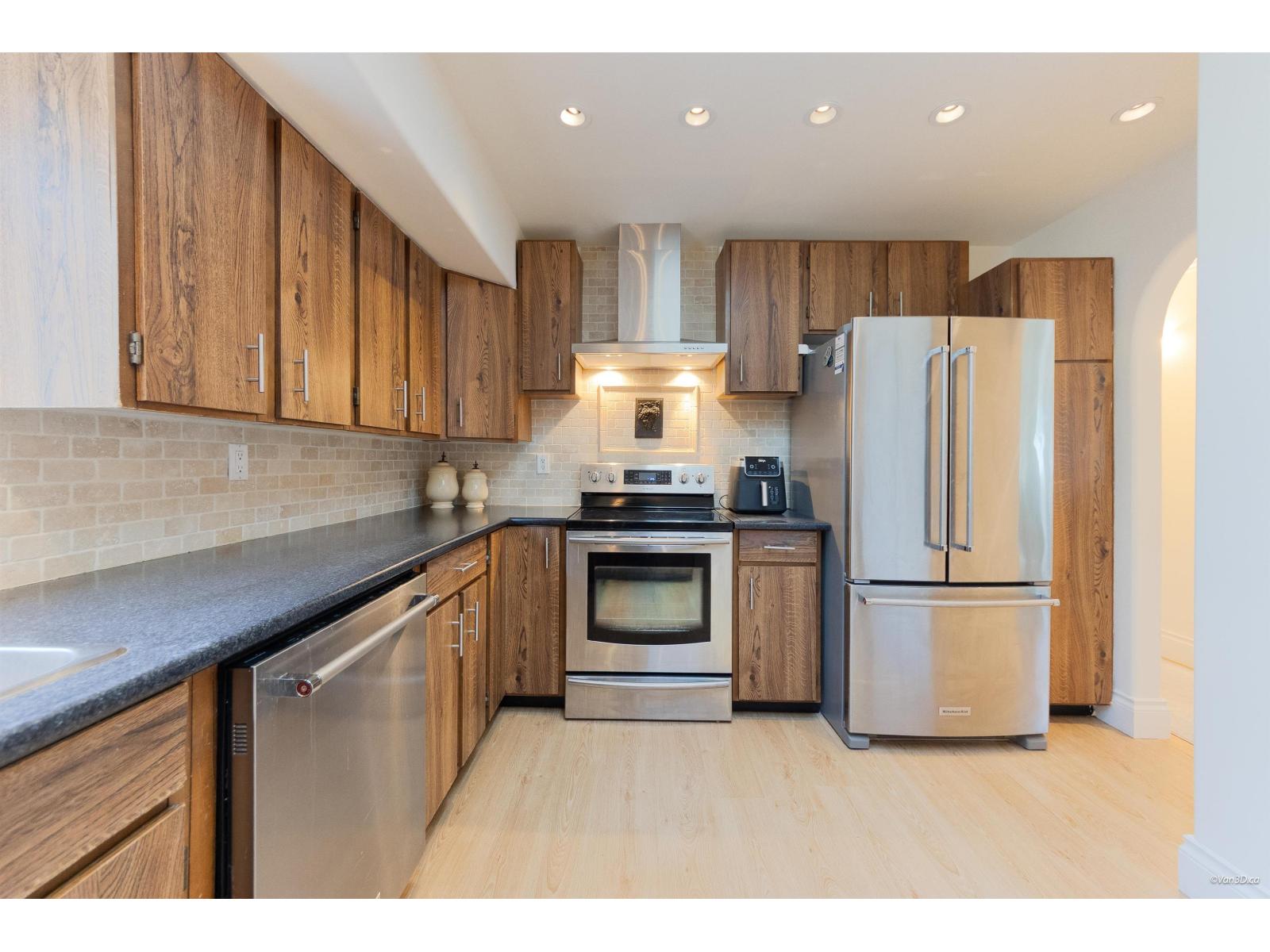 4 Bed, 2 Bath House for Sale in Surrey – 14735 109A AVENUE, Surrey - Image 20