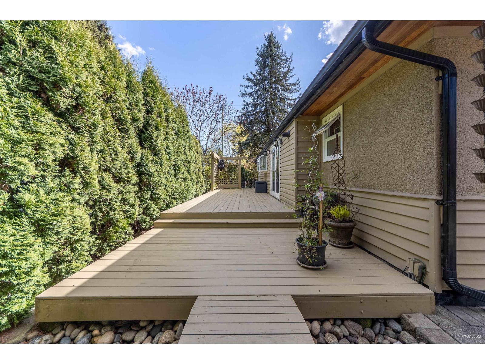 4 Bed, 2 Bath House for Sale in Surrey – 14735 109A AVENUE, Surrey - Image 30