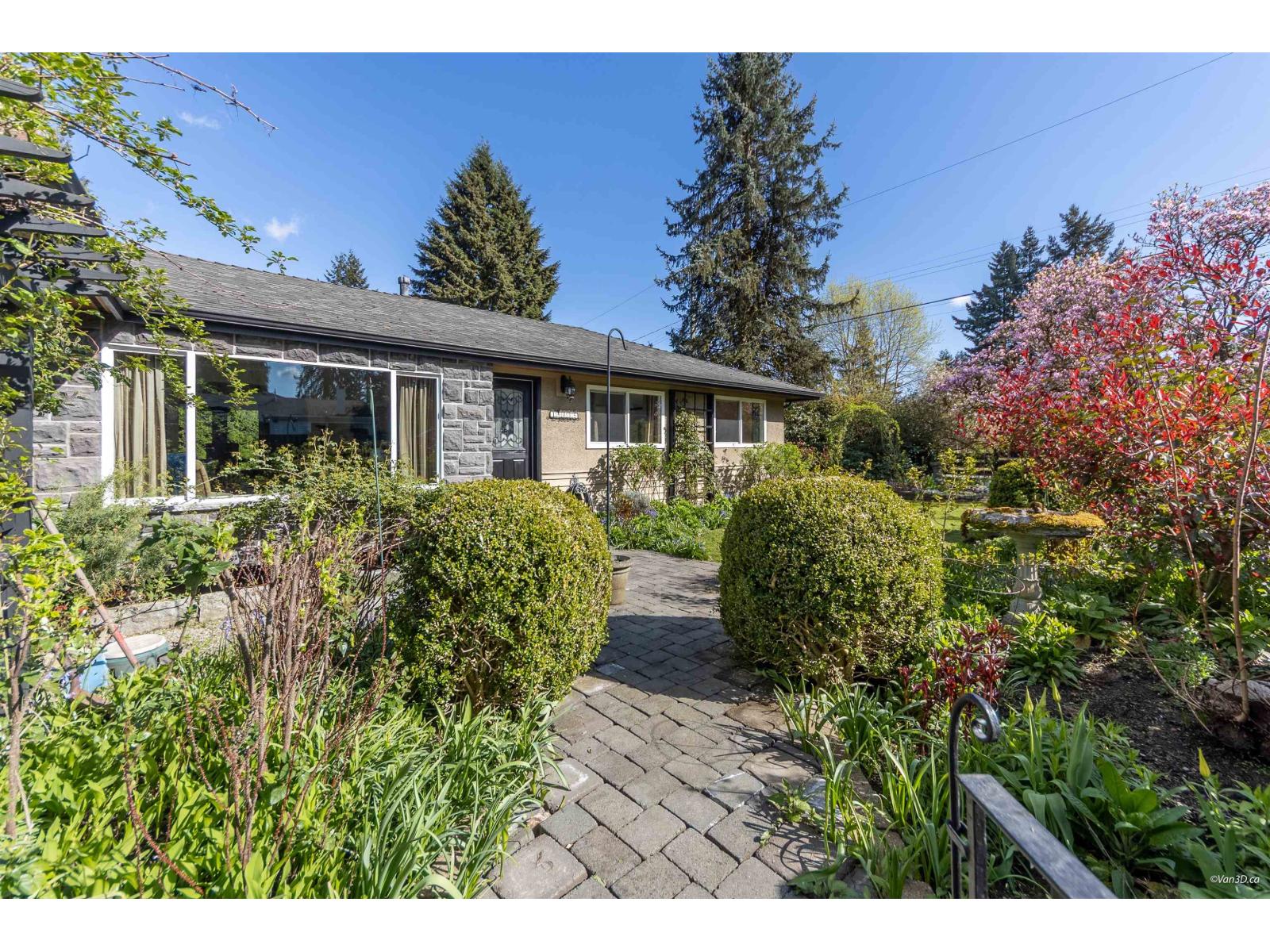 4 Bed, 2 Bath House for Sale in Surrey – 14735 109A AVENUE, Surrey - Image 29