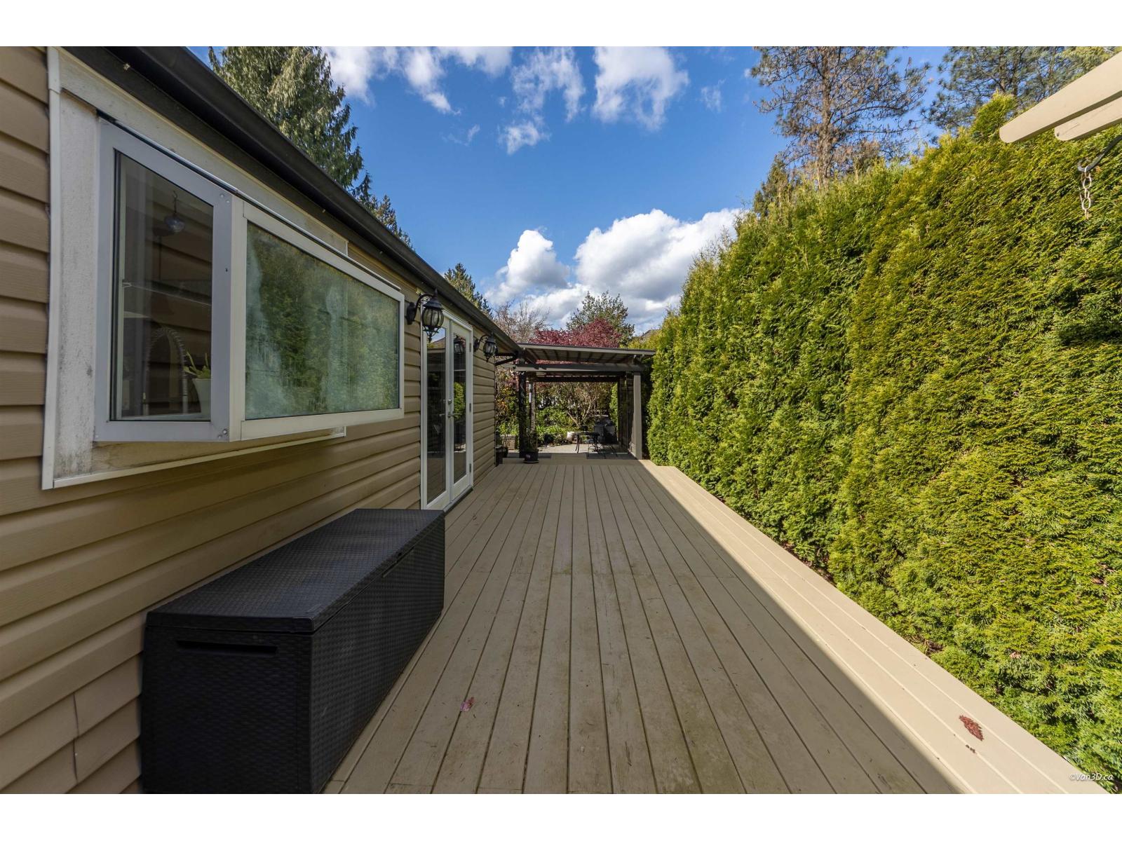 4 Bed, 2 Bath House for Sale in Surrey – 14735 109A AVENUE, Surrey - Image 5