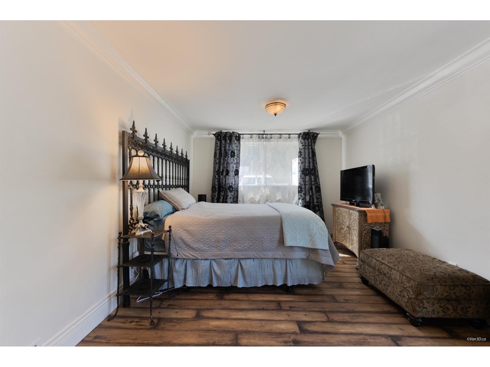 4 Bed, 2 Bath House for Sale in Surrey – 14735 109A AVENUE, Surrey - Image 35