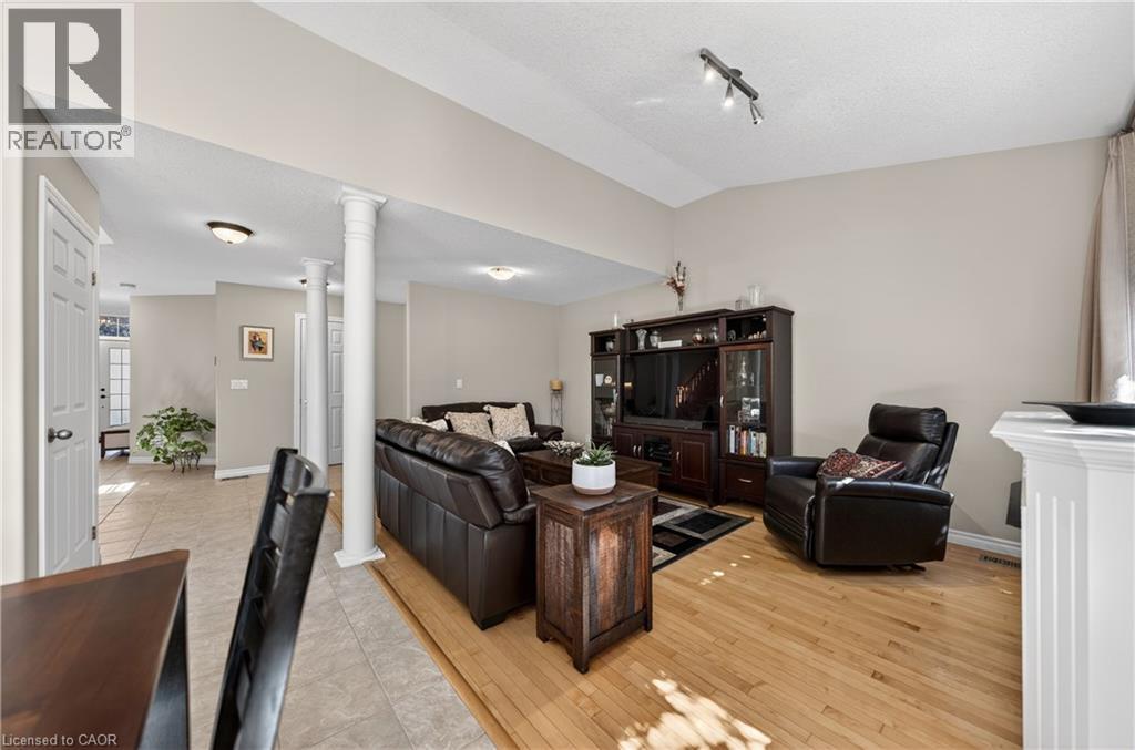 211 MCNICHOL Drive - 17