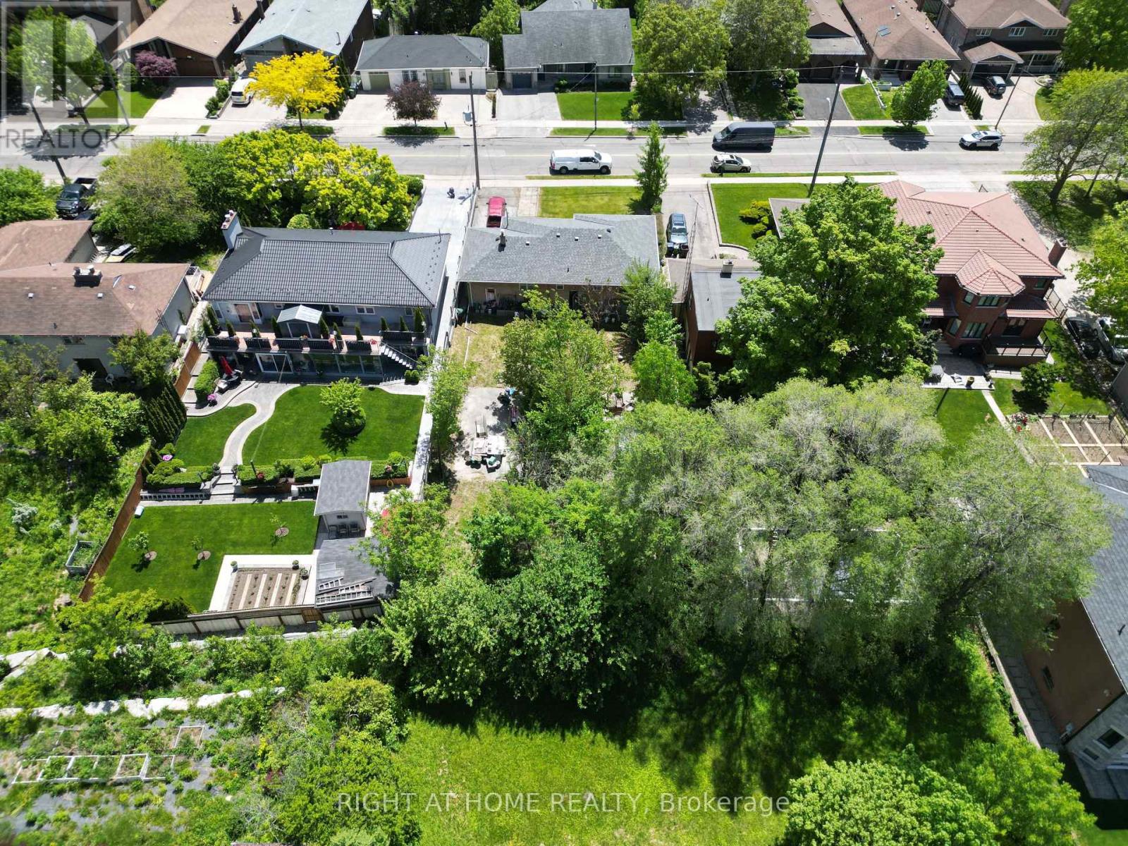 362 MAPLE LEAF DRIVE - 7